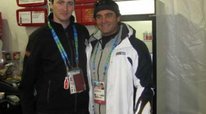 tomba se imbraca de la bacau