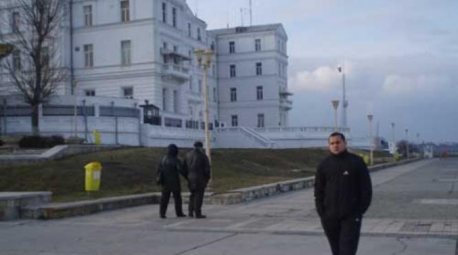 un an o luna o saptamana si o zi din viata furate de domnul procuror