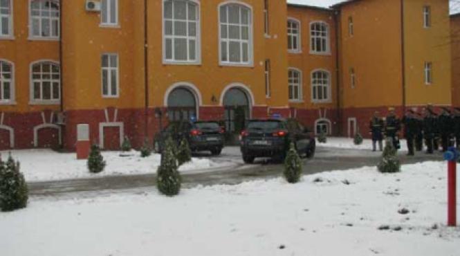 soferul ministrului oprea a provocat o ciocnire