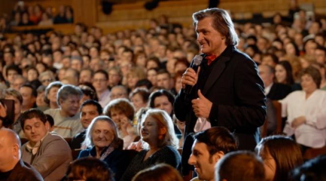 un piersic vesnic tanar