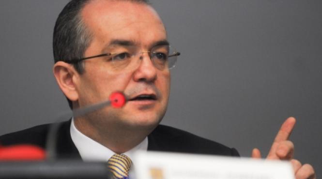 boc legea salarizarii si legea pensiilor sunt necesare si nu sunt neaparat impuse de acordul cu fmi