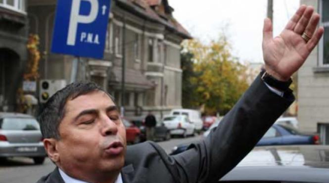 chiar scapa lumea de turcu