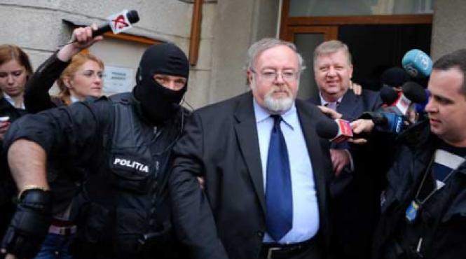 costiniu casuneanu si locic liberi