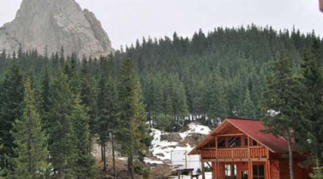 sus pe rarau povesti cu tocinei si balmos