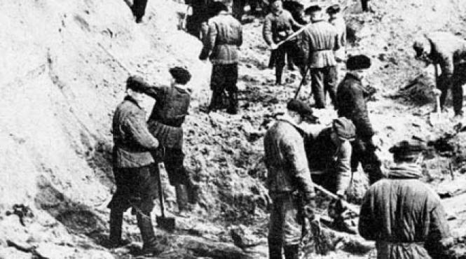 masacrul de la katin o tragedie si numeroase interese de stat