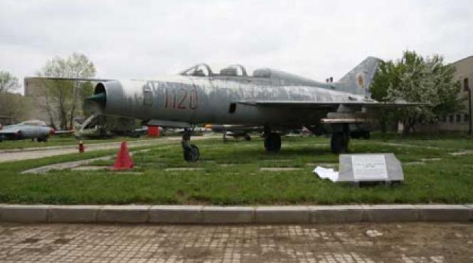 muzeul aviatiei ras pentru anl