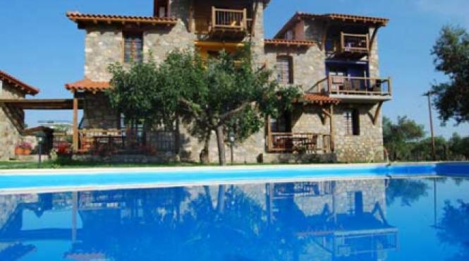 halkidiki pe un picior de plai grecesc