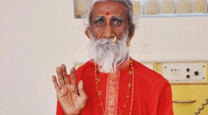 un ascet hindus traieste fara hrana si fara apa de 70 de ani