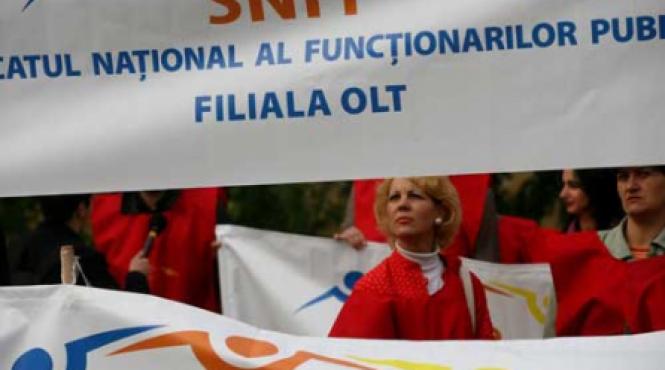functionarii publici picheteaza azi guvernul