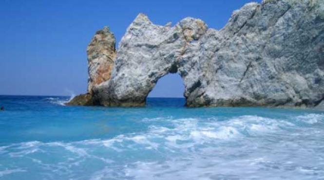 skiathos insula strategica a turismului elen