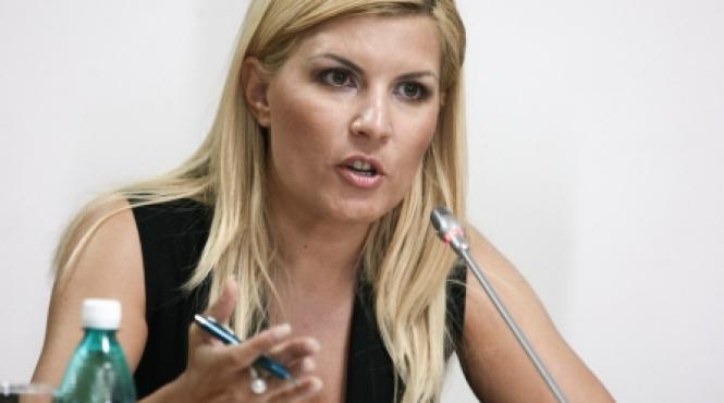 udrea daca nu luam masurile acum din ianuarie nu mai platim pensiile si salariile