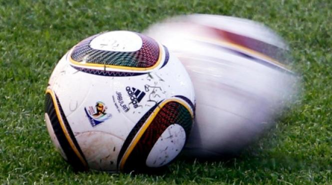 jabulani mai imprevizibil si mai rapid decat precedentele baloane oficiale de la cm