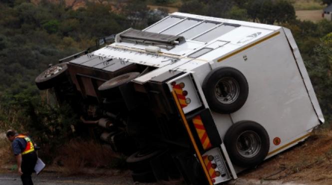 doua studente engleze au murit intr un accident rutier produs in africa de sud