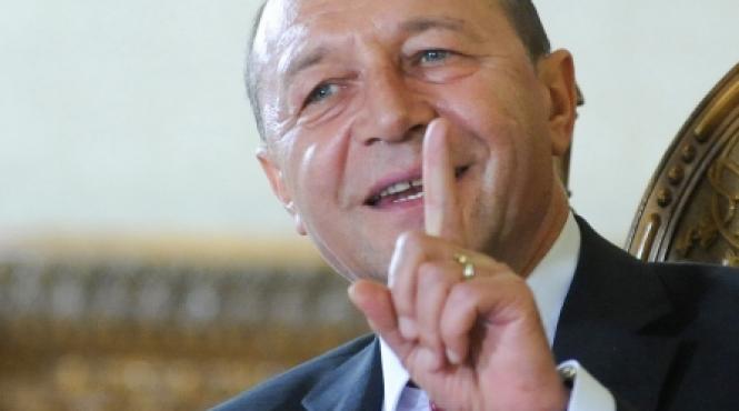 traian basescu da ordine parlamentului
