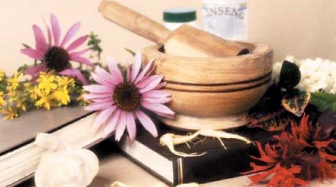 se poarta medicina naturista