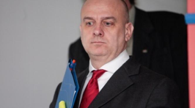 dumitru costin anunta ca demisioneaza de la conducerea bns