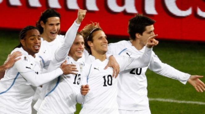 diego forlan a reusit prima dubla a turneului final