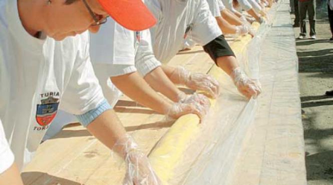 zilele comunei turia