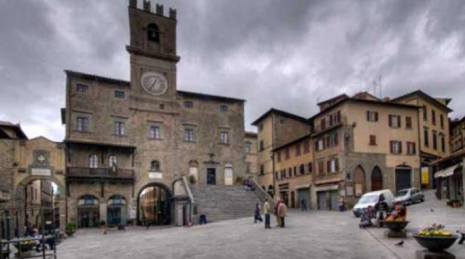 cortona istoria sub soarele bland al toscanei