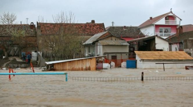 inundatiile fac ravagii in moldova localitatile de la siret vor fi evacuate