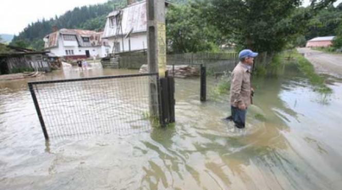 inundatiile cresc numarul mortilor