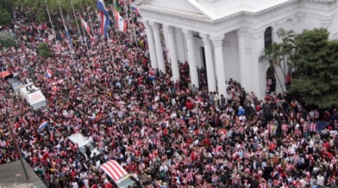 zeci de raniti si arestati la asuncion dupa calificarea paraguayului in sferturi