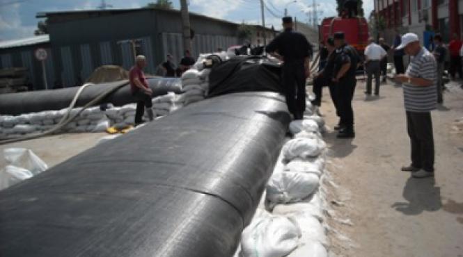 dunarea si a reluat cresterea viitura asteptata la galati