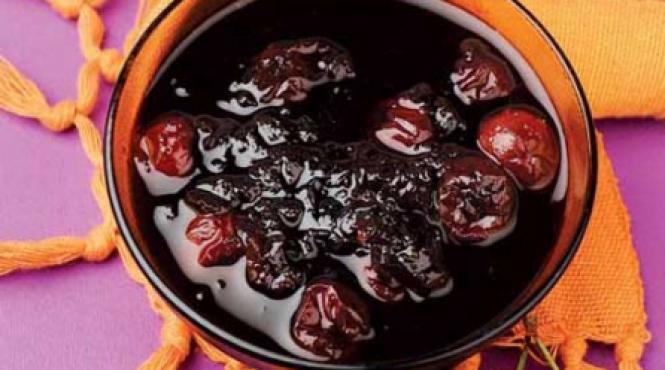 chipuri dragi pictate in floarea soarelui