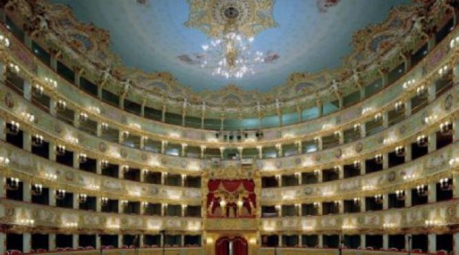 ateneul roman in topul celor mai frumoase teatre de opera din lume