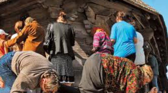 peste 100 000 de credinciosi sunt asteptati de azi la manastirea nicula