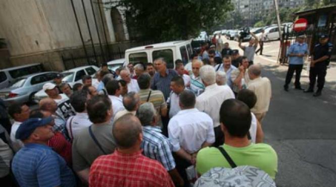 ceferistii ameninta cu greva