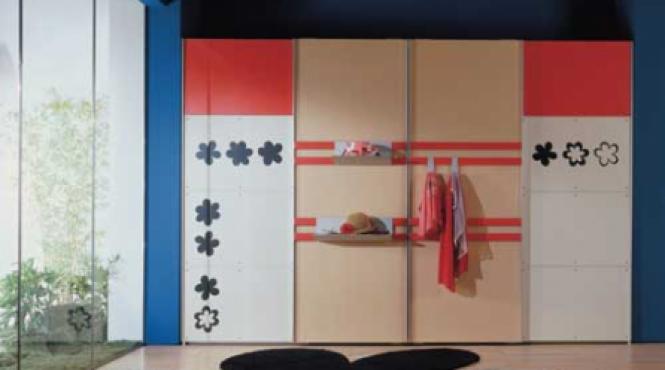 povesti pe mobila in camera copilului