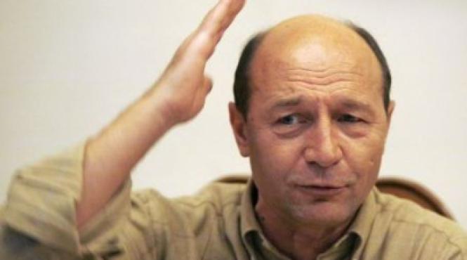 traian basescu vasul cu aburi de pe marea crizei