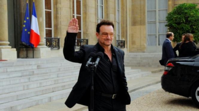 bono ii apara pe tigani