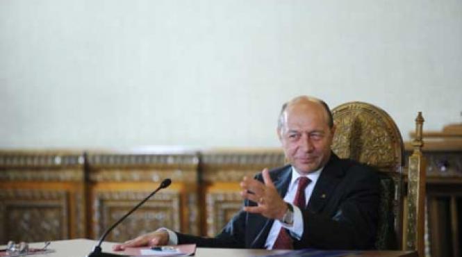 traian basescu si emil boc se mpaca cu politia