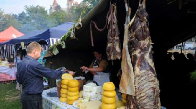 sarbatori traditionale cu parfum de toamna