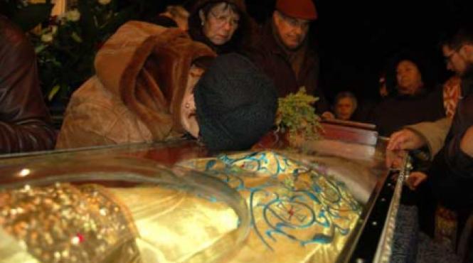 bucuria de a fi impreuna cu sfintii