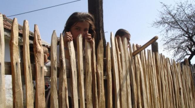 la repubblica sute de mii de copii romani au fost abandonati de parintii plecati in strainatate