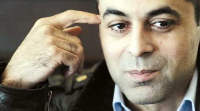 oui un roman e regele acordeonului in franta v