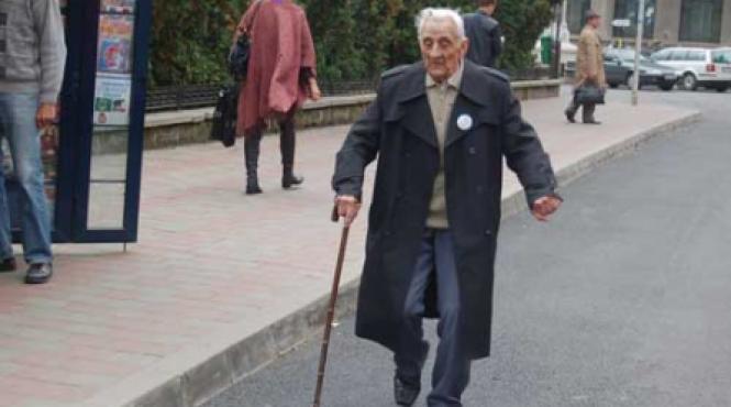 invatatorul centenar