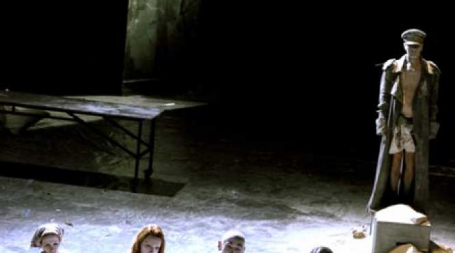 nasterea si moartea in viziuni teatrale