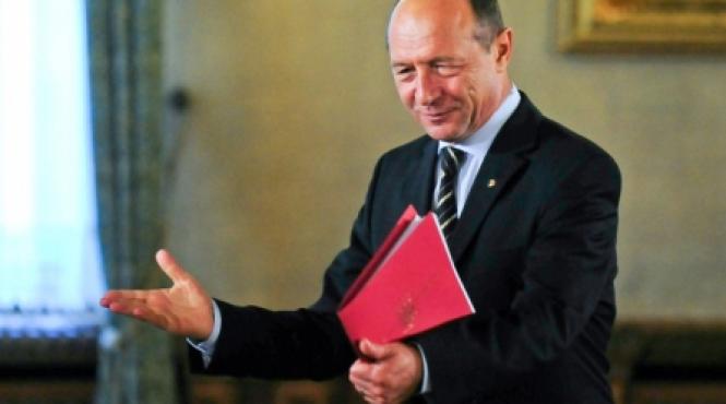 basescu curtea constitutionala o institutie penibila