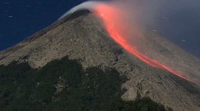 vulcanul merapi a facut 240 de victime