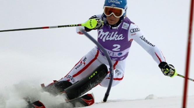 austriaca schield a castigat primul slalom al sezonului