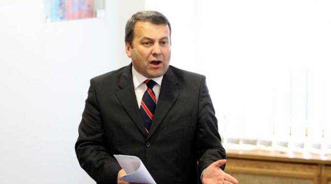 cota unica scazuta de senat la 10