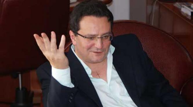 george maior avem 3 000 de ofiteri operativi platiti in medie cu 2 500 ron