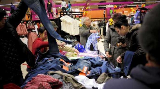 mos craciun aduce scumpiri