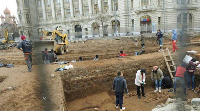 necropola de sub piata universitatii