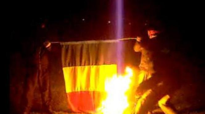 un ungur da foc tricolorului asta e parerea mea despre ziua nationala a romaniei