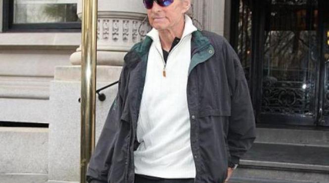 michael douglas se intoarce pe platourile de filmare